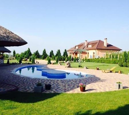 Hotel Maetok Country Club Petrovo Esterno foto